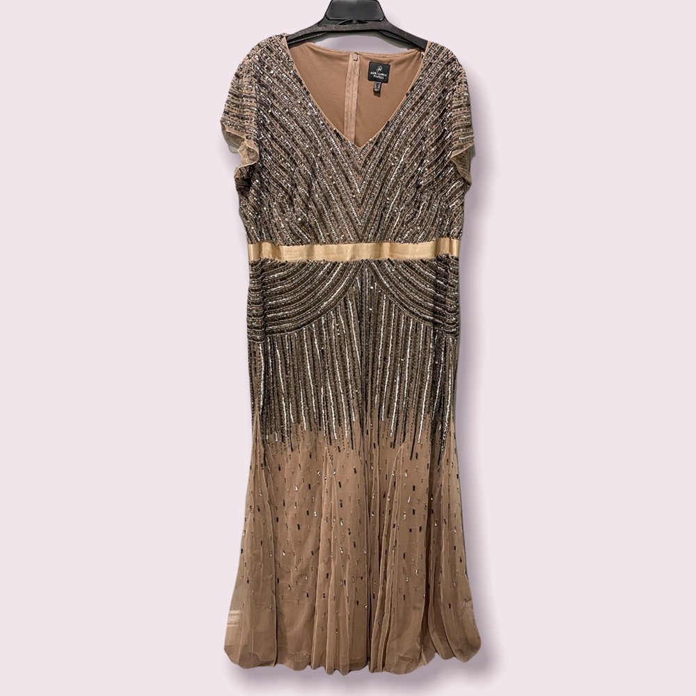 Beaded Adrianna Papell Full Length Nude Gown Dress 22W Bridesmaid Sequin Formal